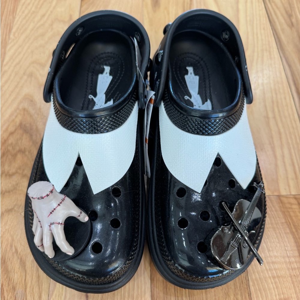 Wednesday Croc Limited Edition - Addams Family Trademark Mens 7 Womens 9 - NWT